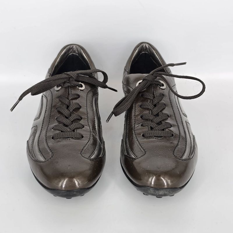 Tod's Sneakers aus Lackleder in dunkelbraun & altsilber Größe 38