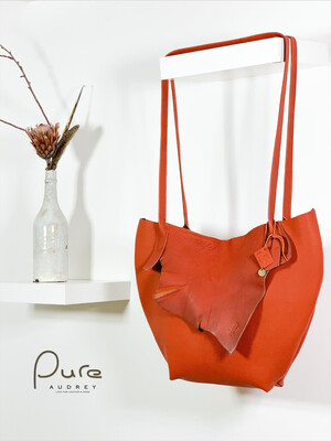 Pure Audrey Shopper 