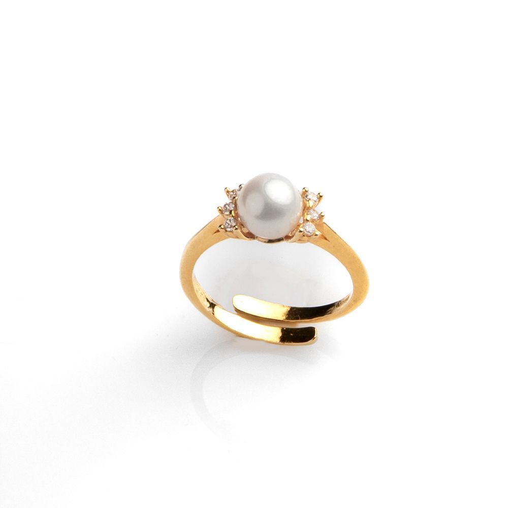 Anello regolabile con perla e dettagli luminosi – finitura placcata oro