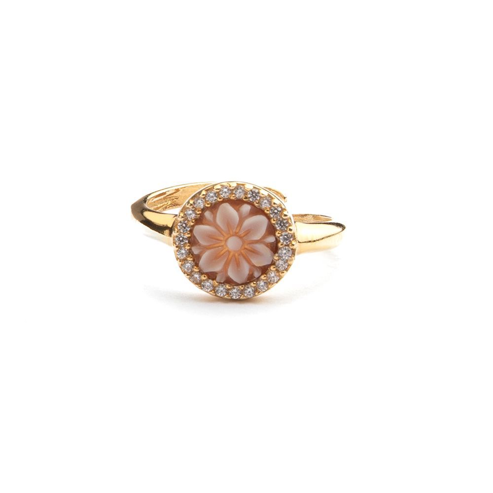 Anello regolabile dorato con cammeo floreale e zirconi – Eleganza romantica e senza tempo