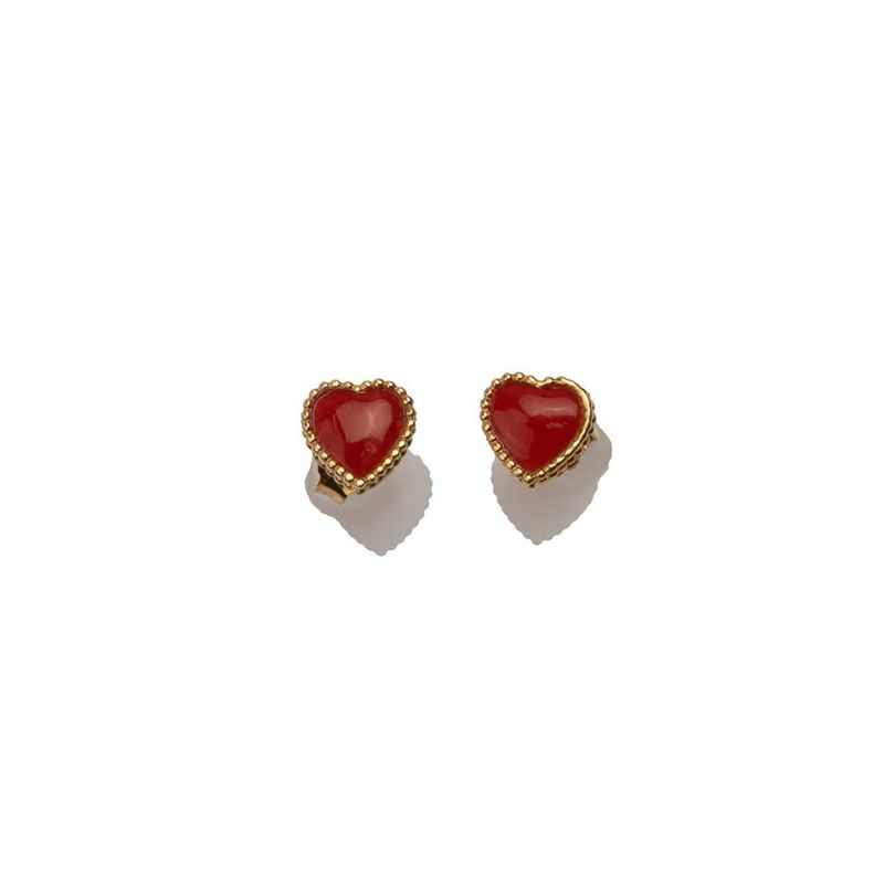 Orecchini a cuore dorati con corallo rosso