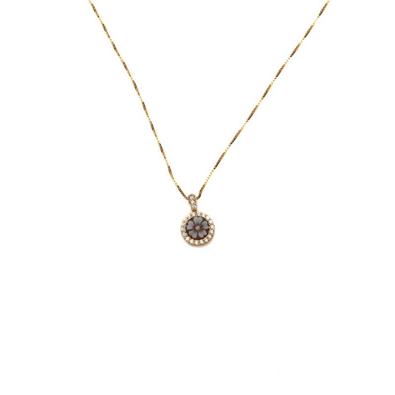 Collana con pendente cammeo floreale e cornice luminosa