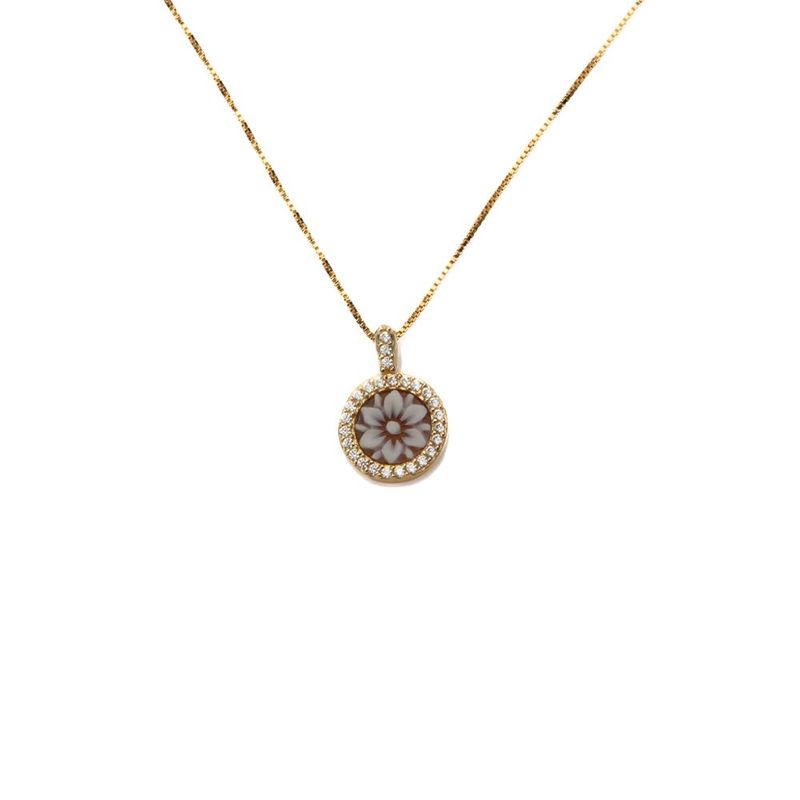 Collana in finitura placcata oro con pendente floreale e pavé luminoso