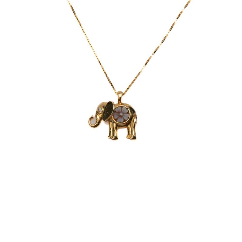 Collana con pendente elefante e cammeo floreale
