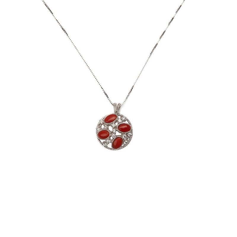 Collana in finitura argento con pendente rotondo in corallo rosso