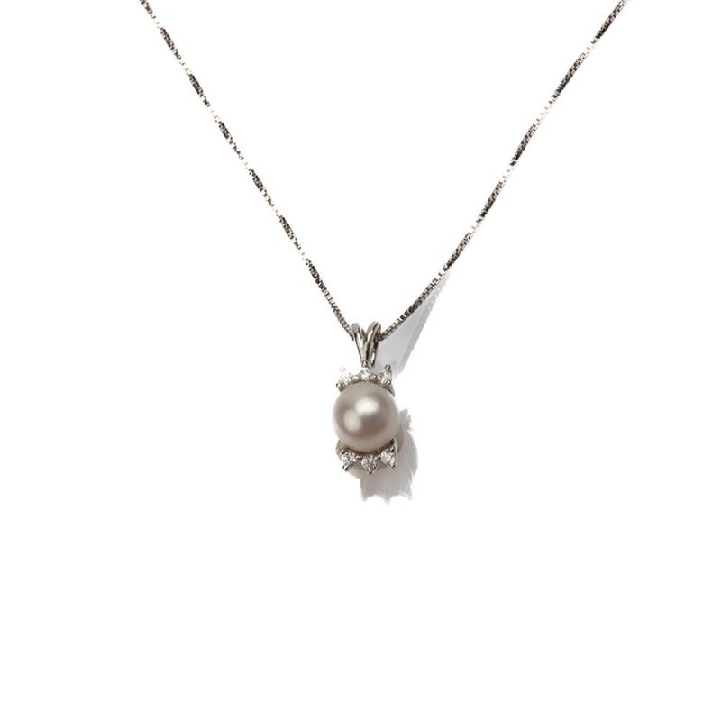 Collana argento con perla luminosa e dettagli brillanti