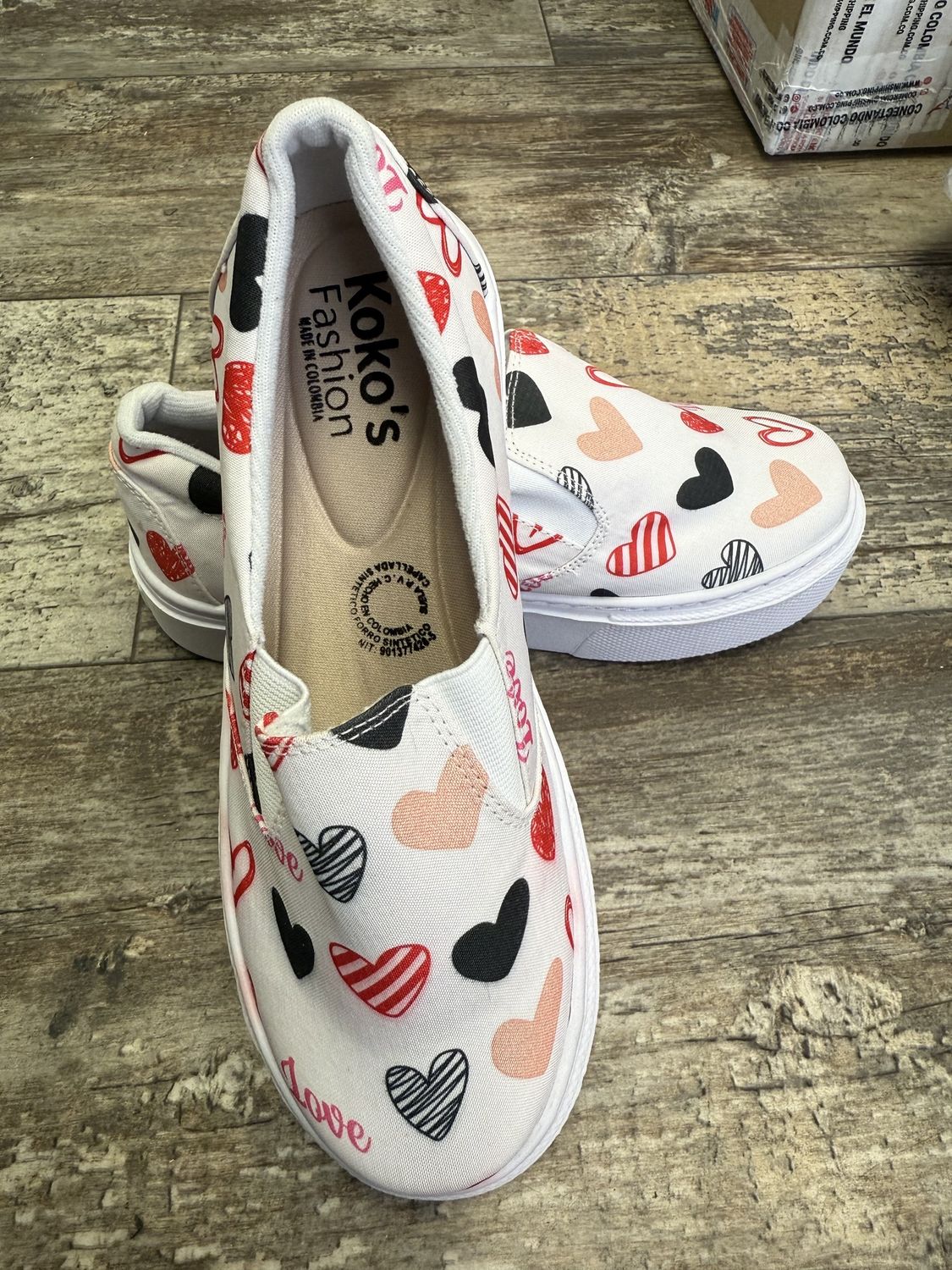 Corazones, Colour: Corazones, Size: 7