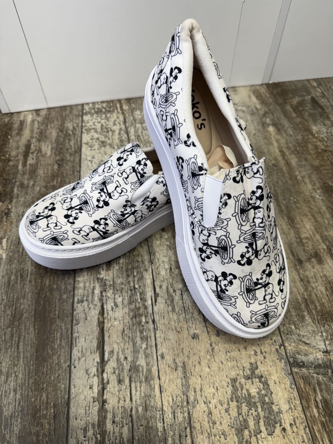 Mickey anclas