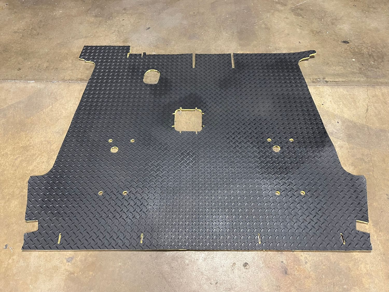 KW W900L 2004/2005+ Cab Rubber Floor