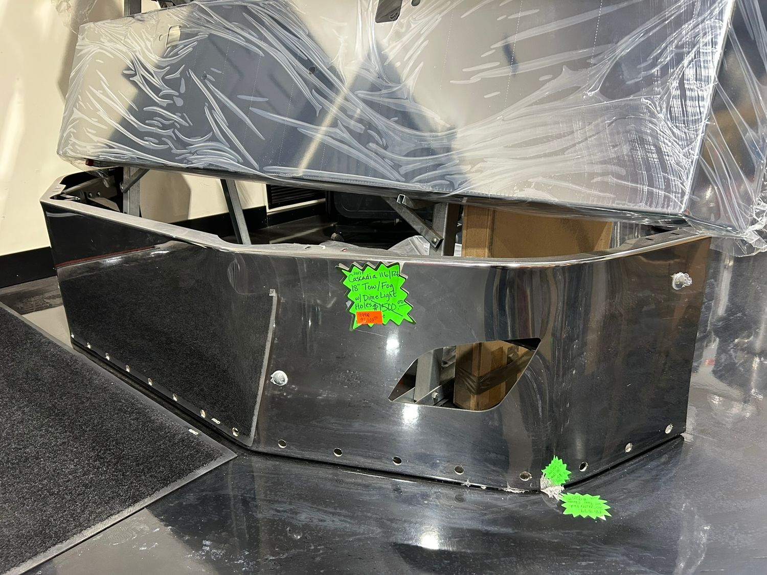 Freightliner Cascadia Bumper