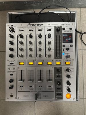 2de hands PIONEER DJM 700 silver