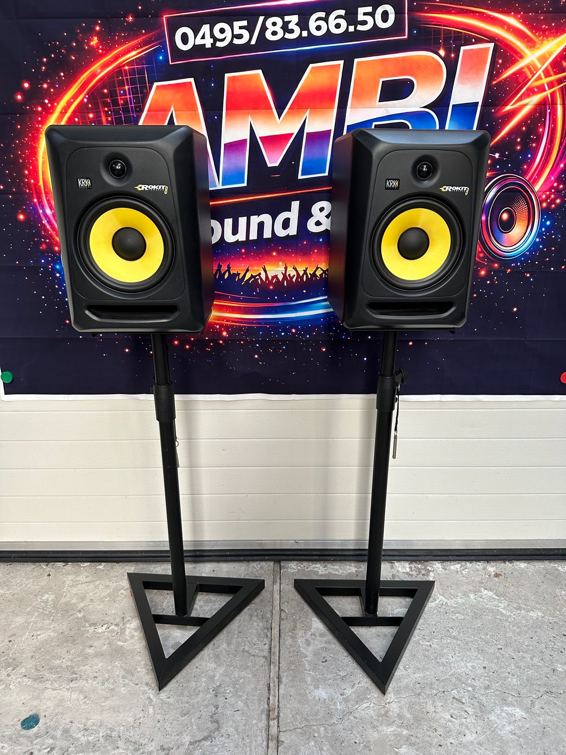 2e hands 2x KRK Rockit8 G3