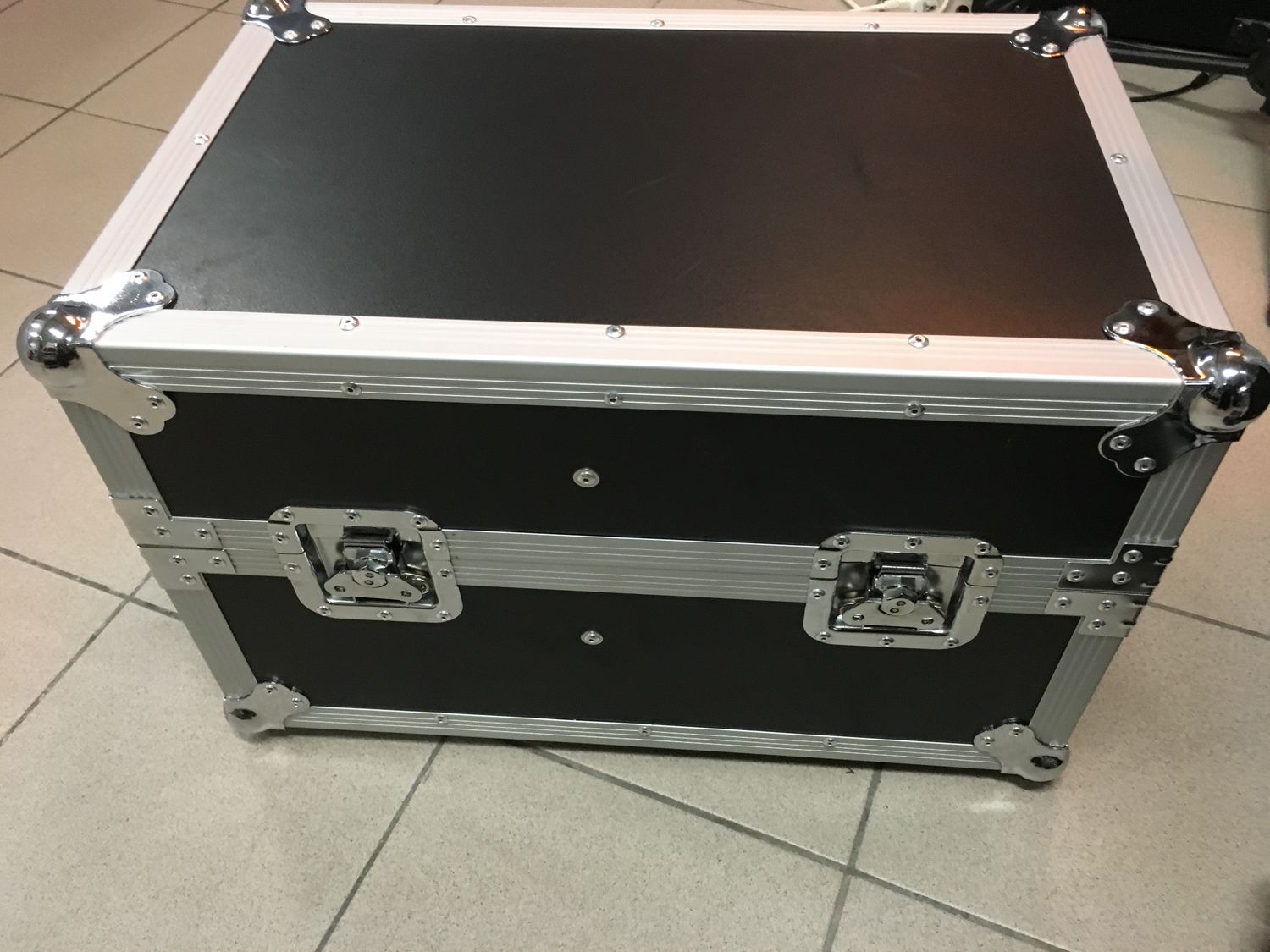 FLIGHTCASE LICHTEFFECTEN MET TROLLEY