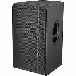 MACKIE HD 1531 met beschermhoes