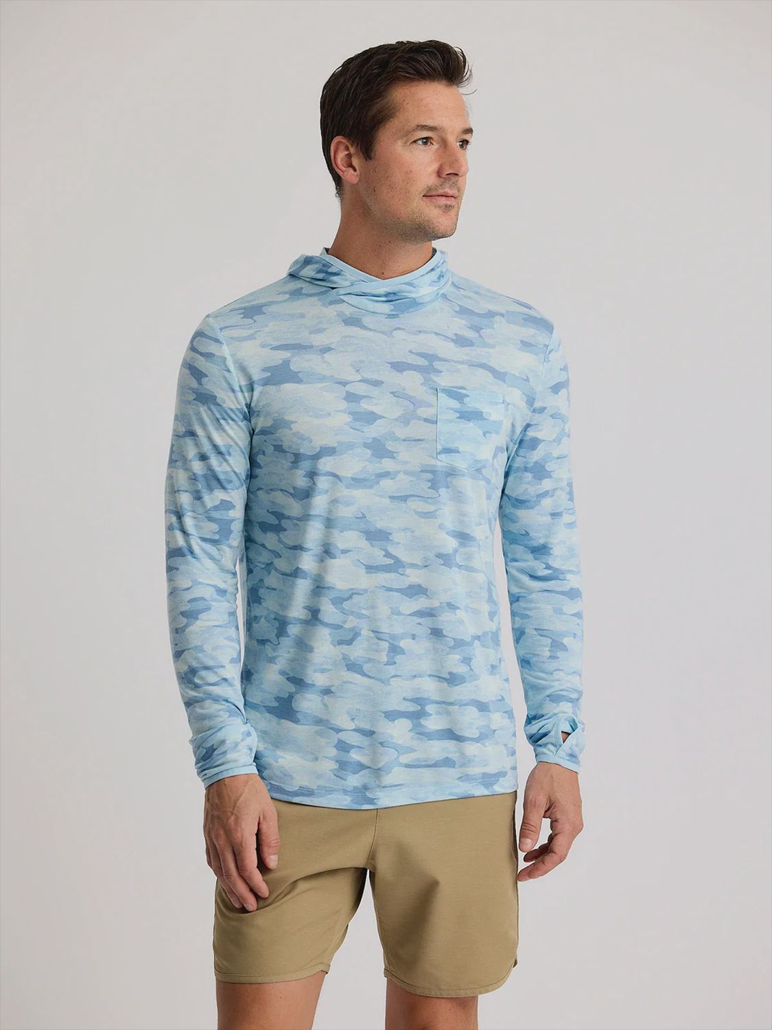 Free Fly Men's Bamboo Lightweight Hoodie Seasmoke Camo Surf Blue, Size: Medium