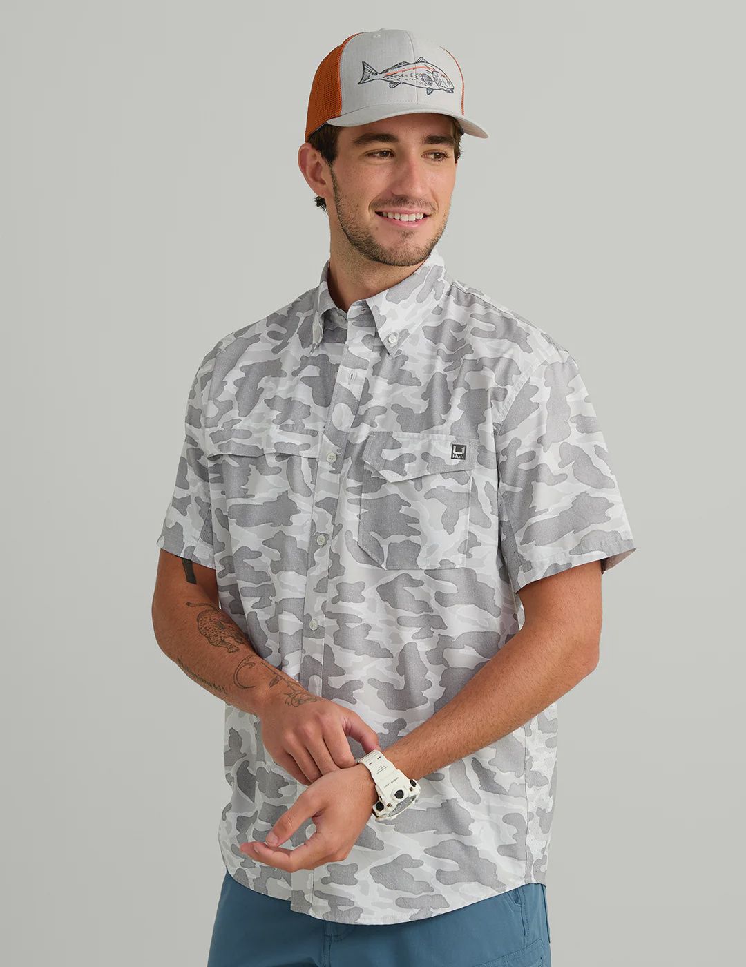 Huk Men's Tide Point Short Sleeve Button-Down Seagull Camo