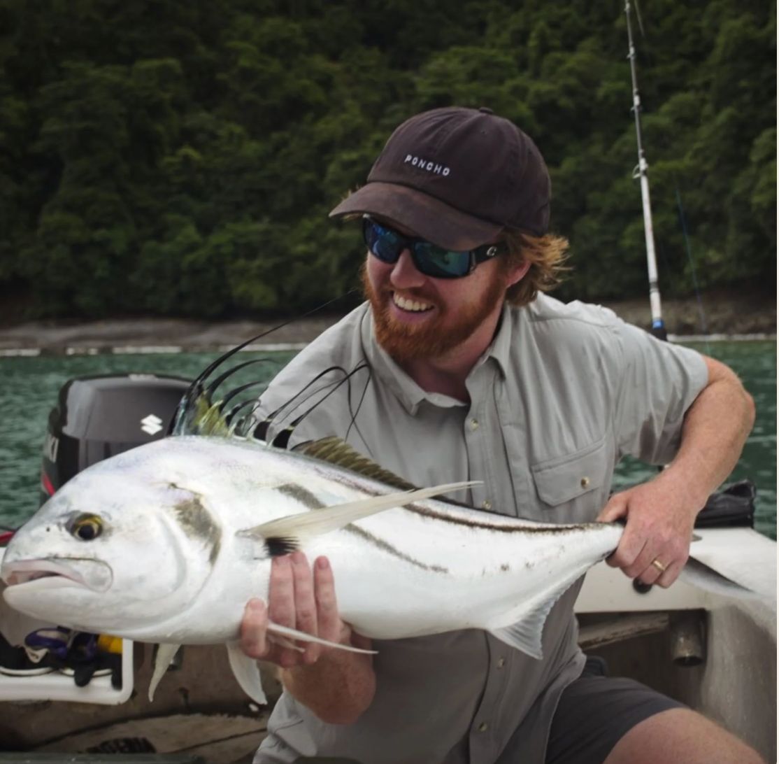 PONCHO THE GREY FOX, Size: SMALL REG FIT