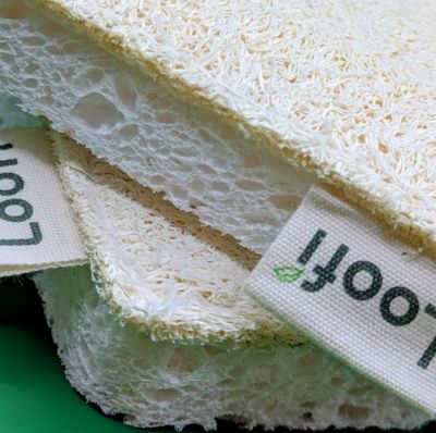 Loofi Natural Scrubber