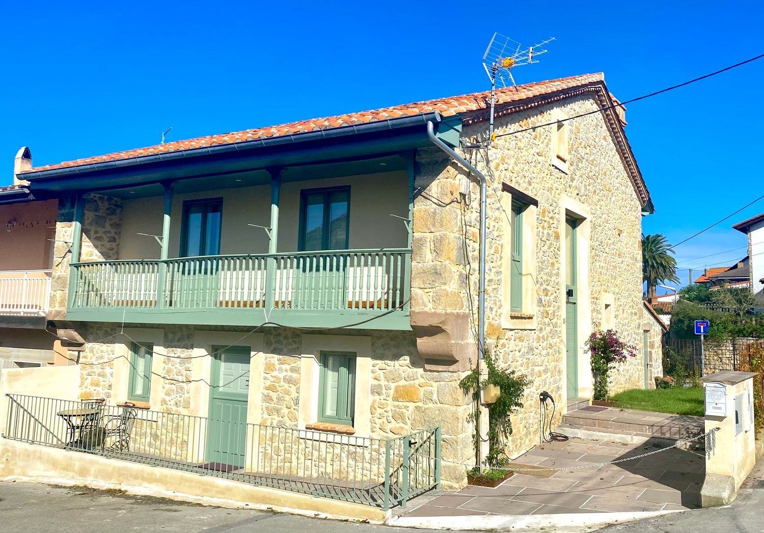 Vivienda unifamiliar adosada en Trasvía (Comillas)