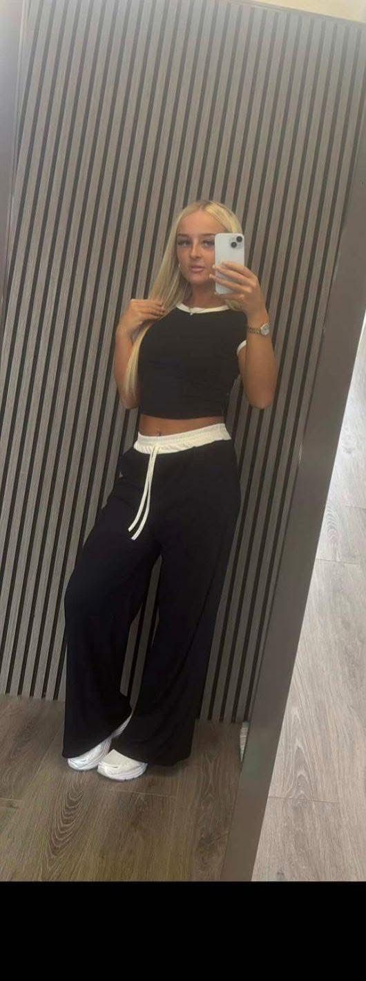T-Shirt &amp; Flare Bottoms