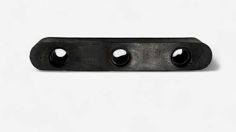 Door Gib – Nylon Black 15/32” x 3