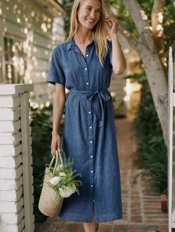 DRESS
