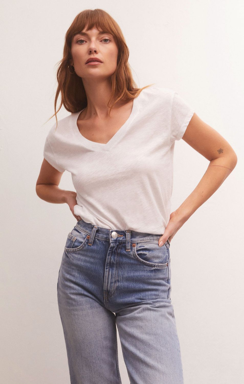 MODERN V-NECK TEE ZT233999