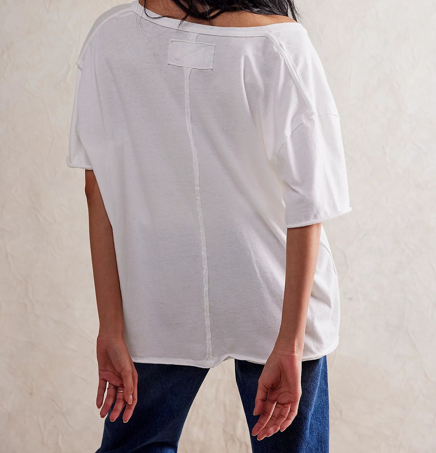 NINA V-NECK TEE OB1984242