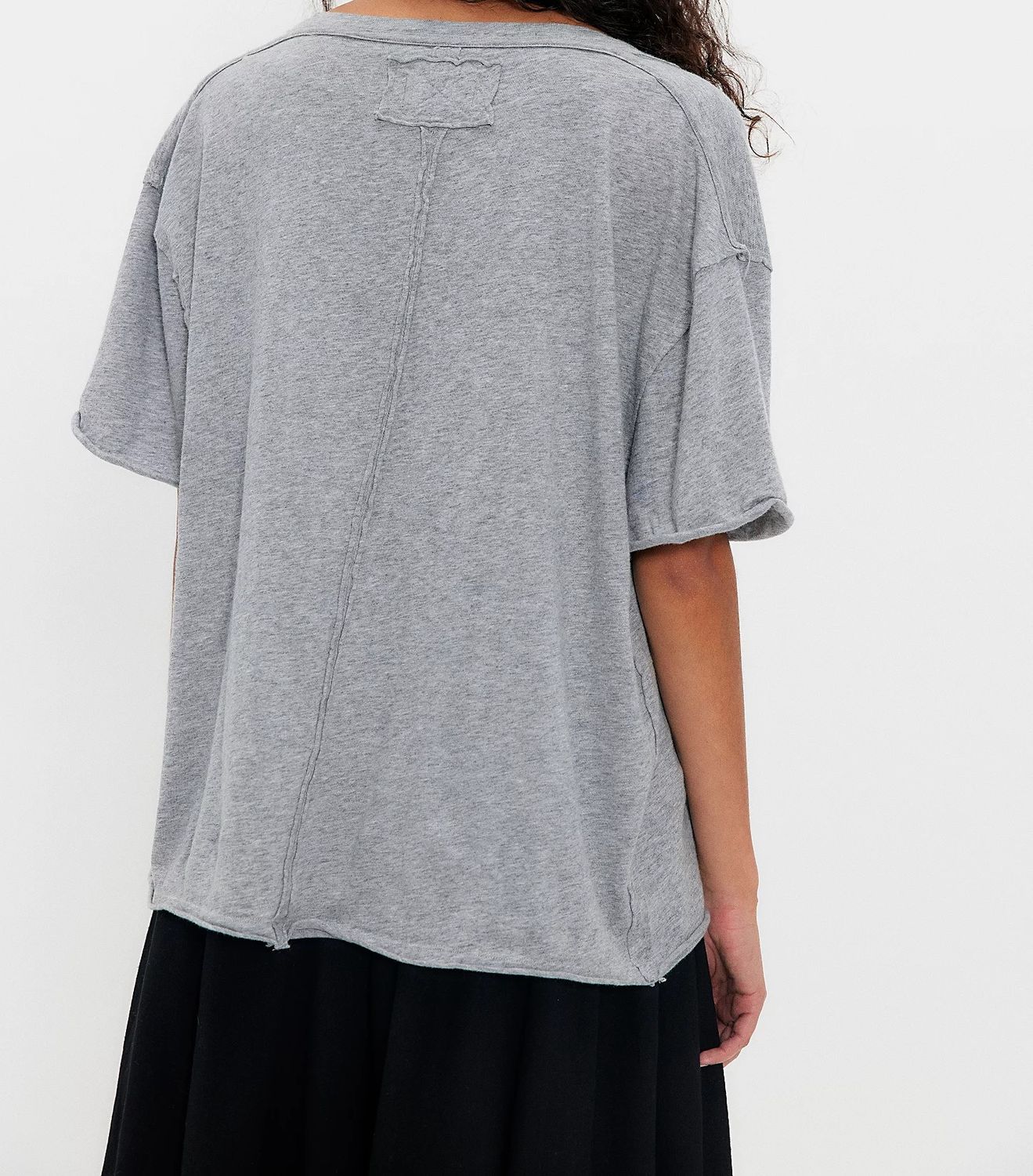 NINA V-NECK TEE OB1984242