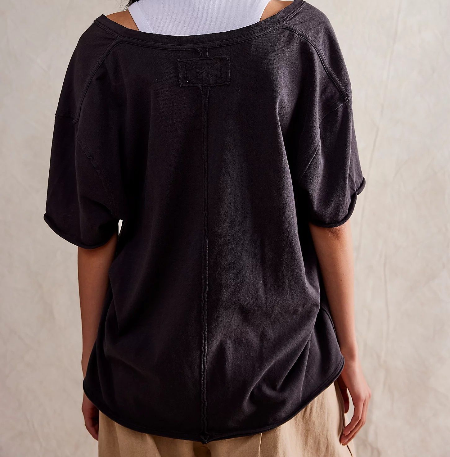 NINA V-NECK TEE OB1984242