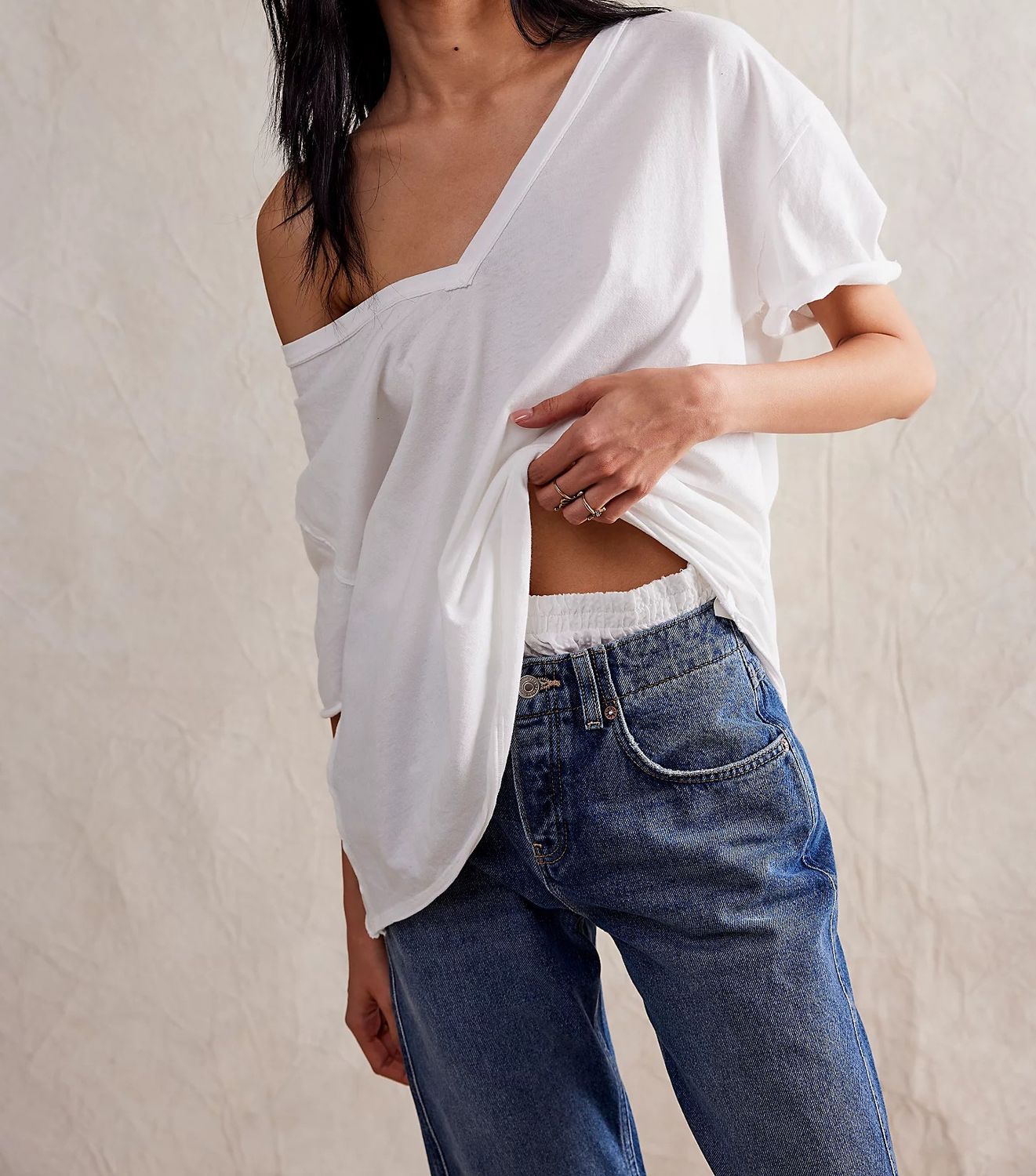 NINA V-NECK TEE OB1984242