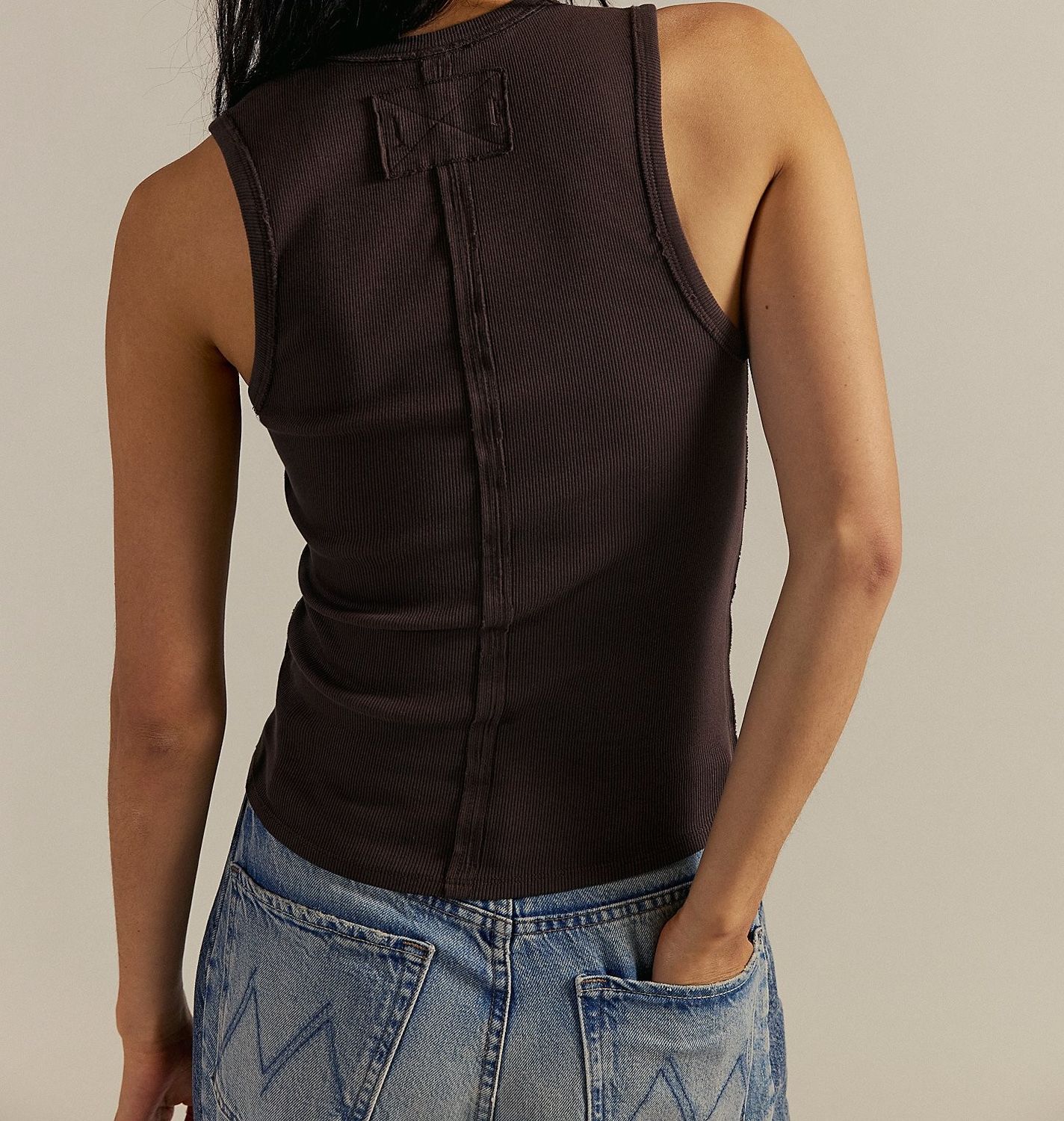 NERIA TANK OB2180045