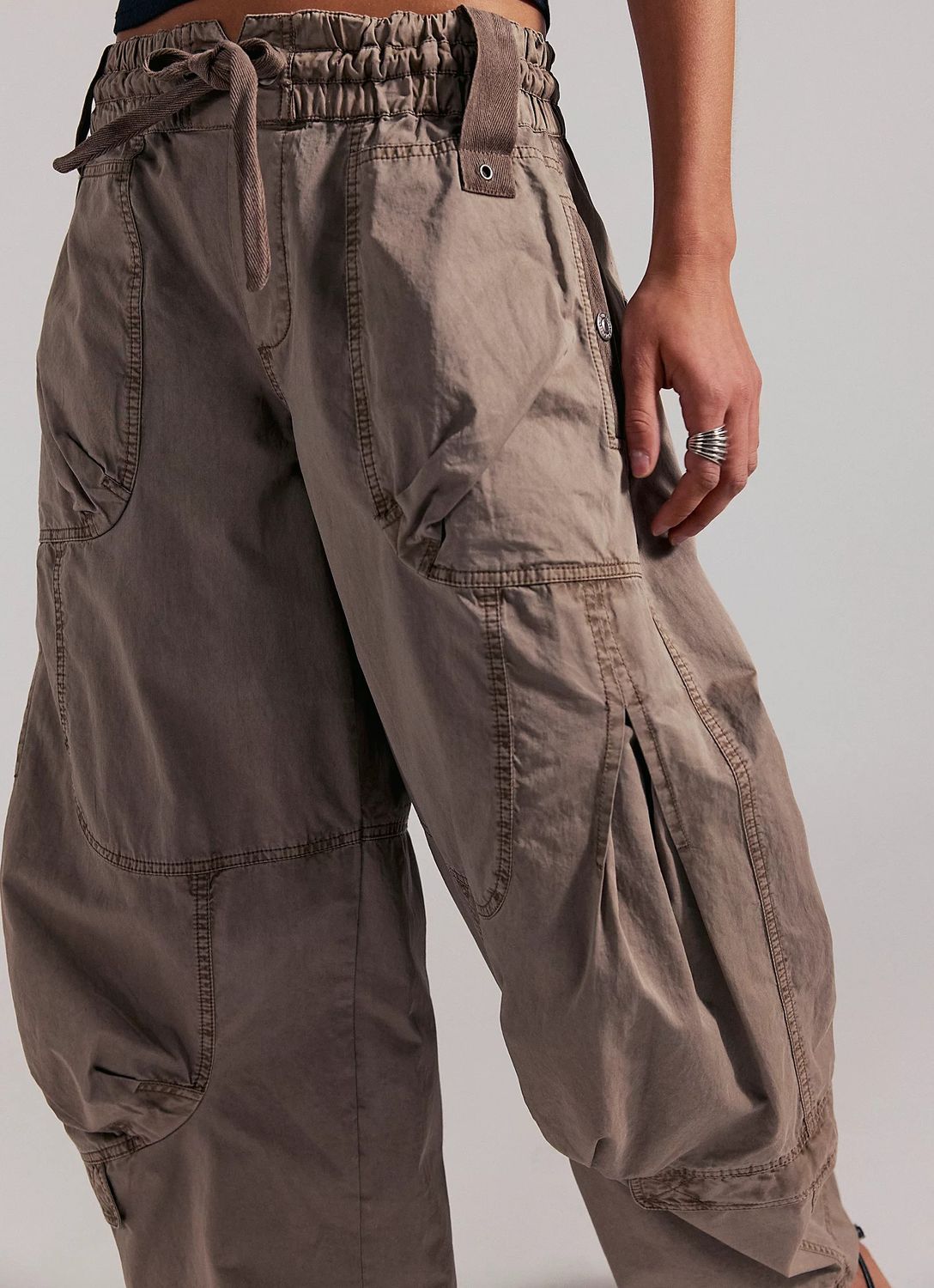 ONSET PARACHUTE PANTS OB2228025, Color: DSTD COCOA, Size: XS