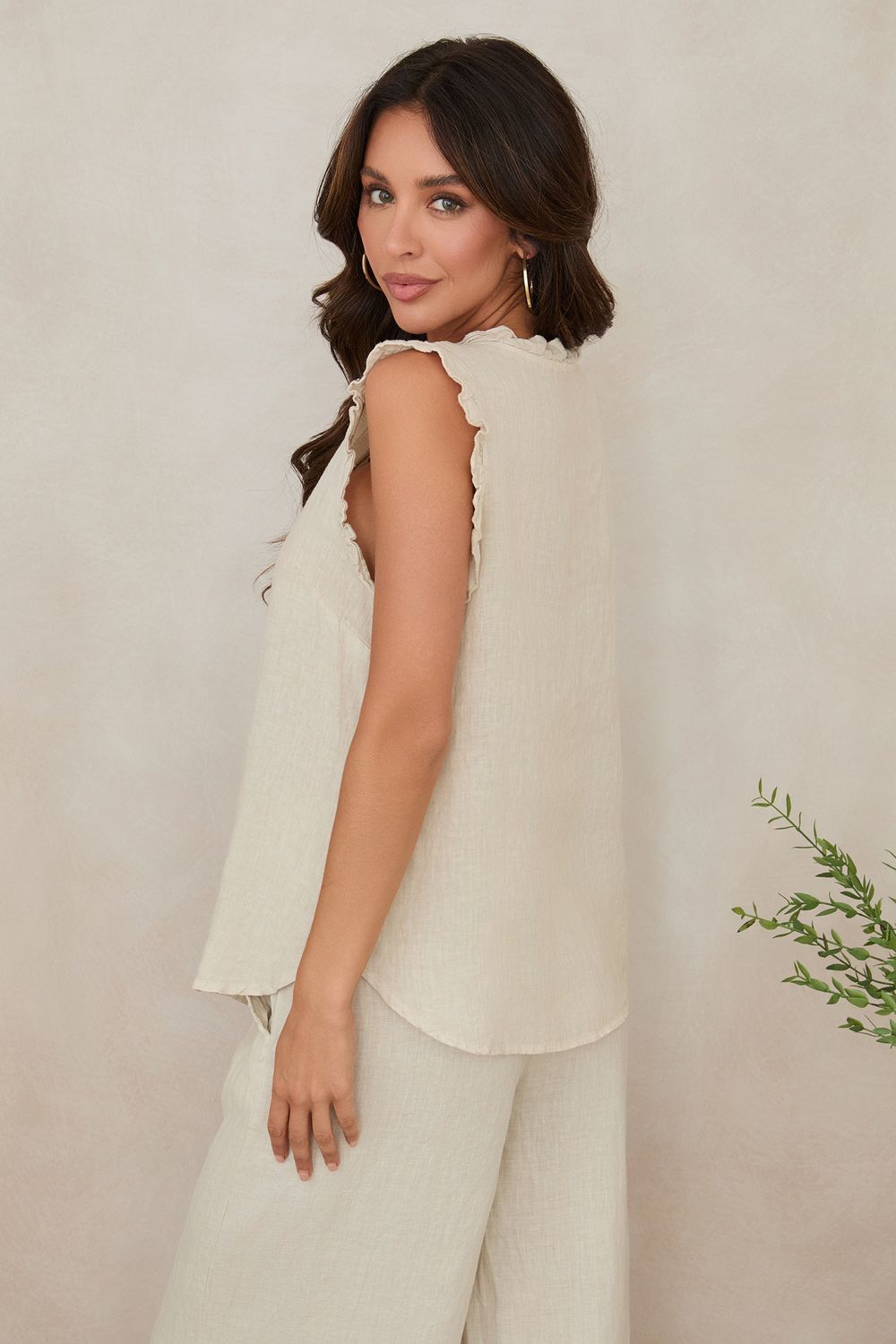 SLVLS RUFFLE EDGE TOP 155058/14011