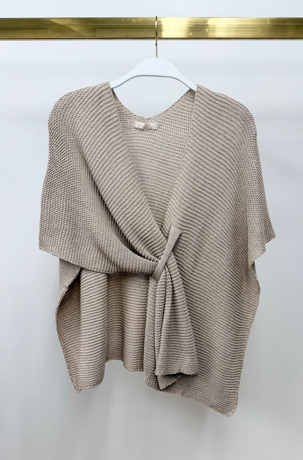 KNIT FRONT WRAP SHAWL 800972