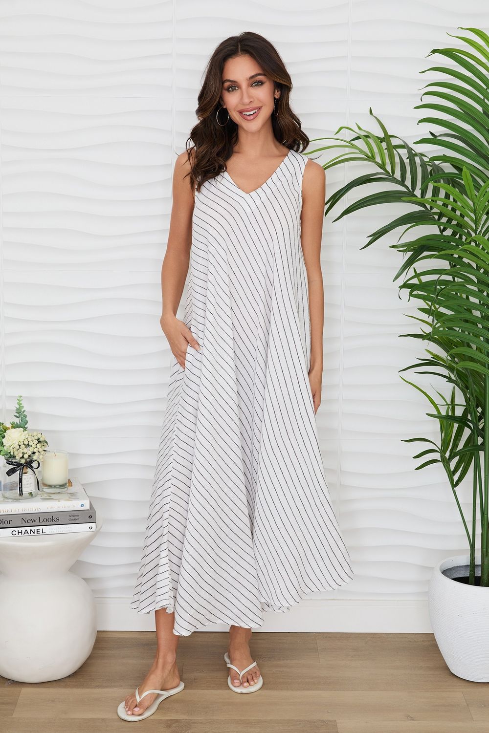 TEXTURED STRIPE LINEN V-NECK DRESS 155094R