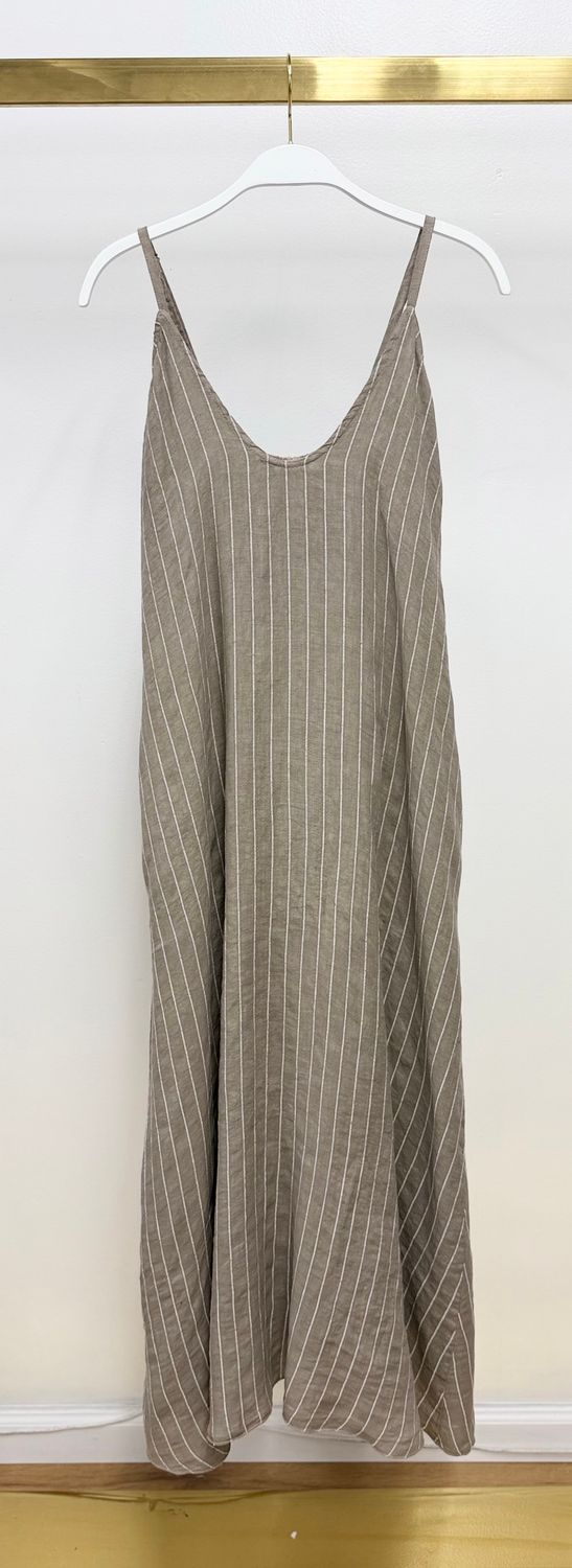 TEXTURED SPAGHETTI MAXI DRESS 155082R