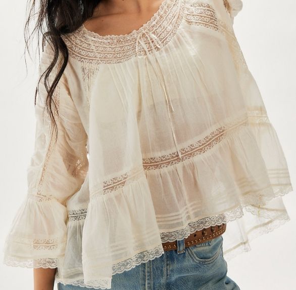 SHE'S A ROMANTIC TOP OB2463117, Color: IVRY, Size: XS