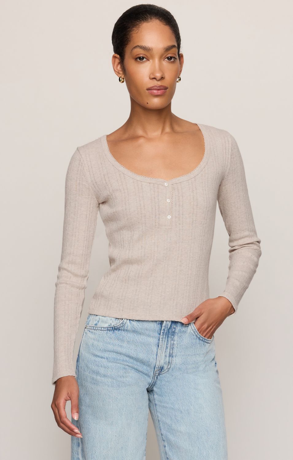 AUDRI SCALLOPED TOP ZT263278