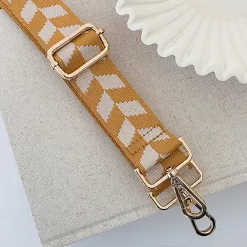 CHER CHEVRON GUITAR STRAP