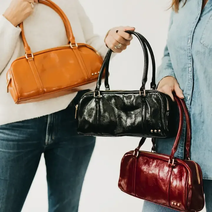 ARLYS BARREL SHOULDER BAG