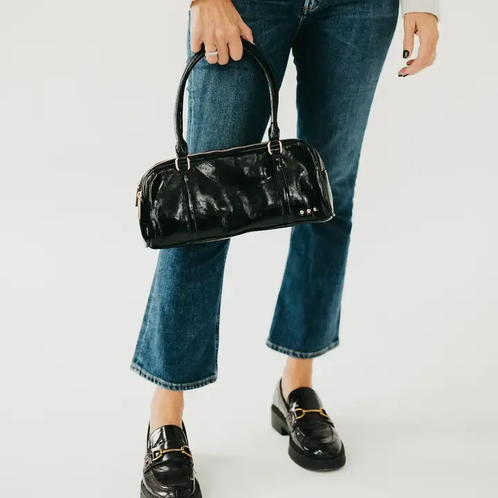 ARLYS BARREL SHOULDER BAG