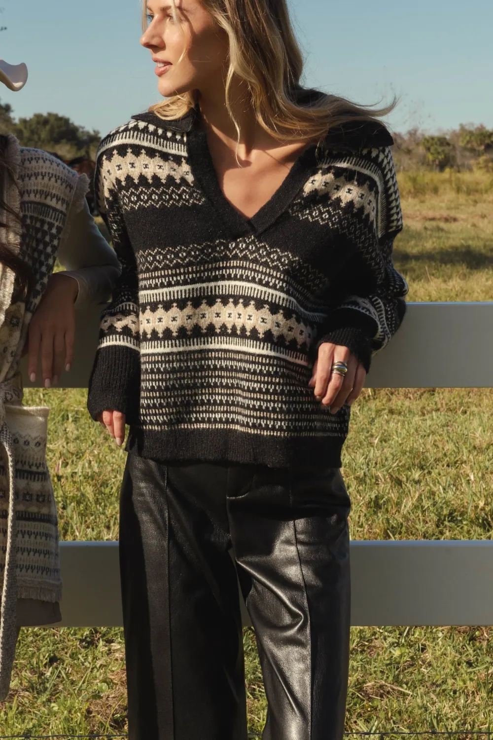 V-NECK COLLAR SWEATER SWP11733