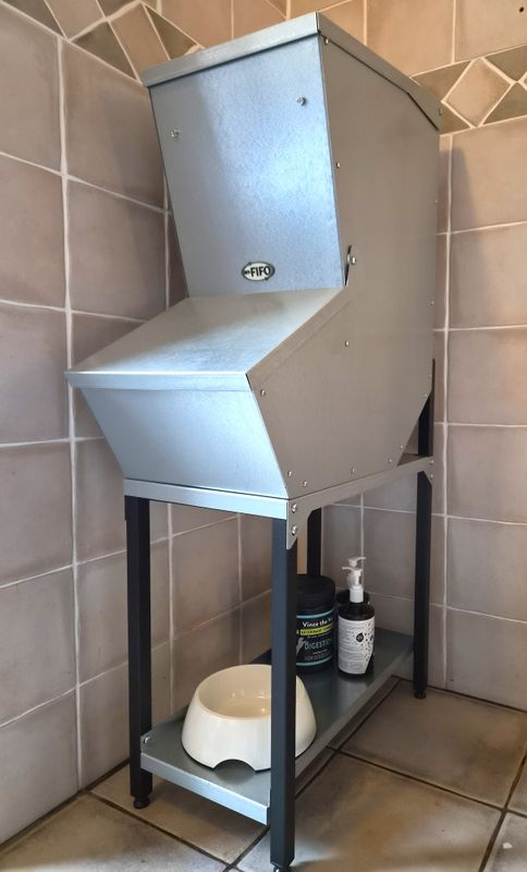 My-Fifo 300 - Mini Feed Hopper Bin