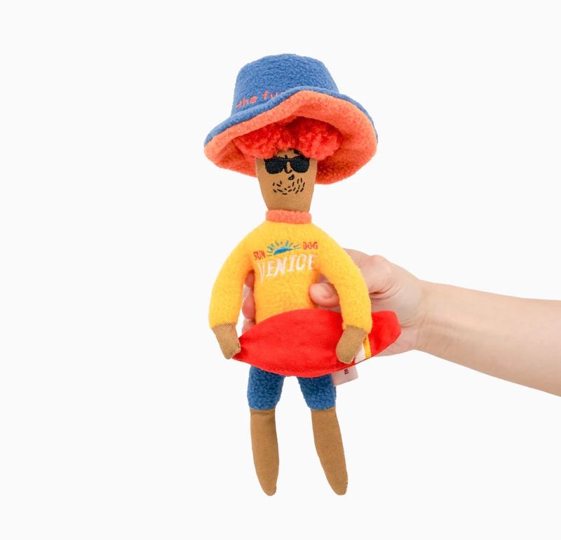 THE FURRY FOLKS Surfer Hooman Nosework Toy
