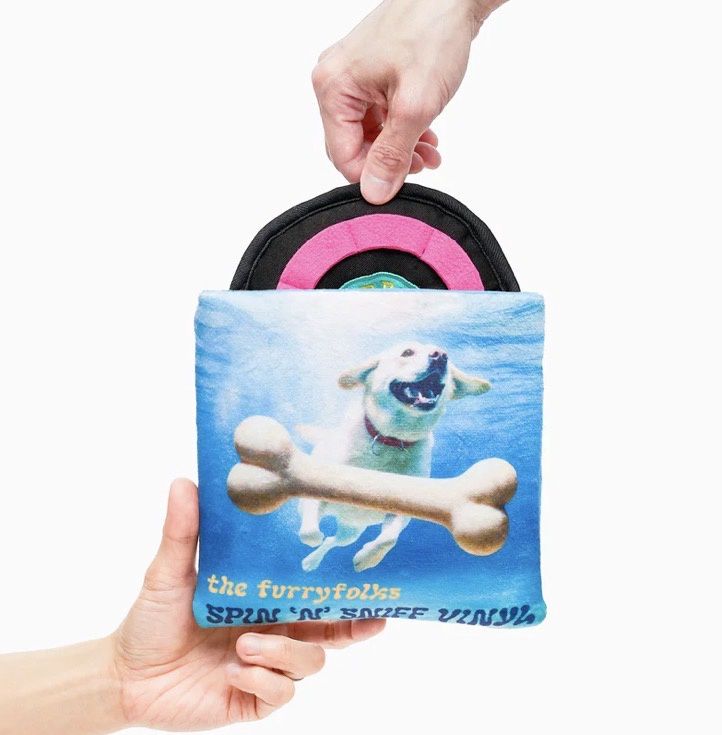 THE FURRY FOLKS VINYL NOSEWORK TOY