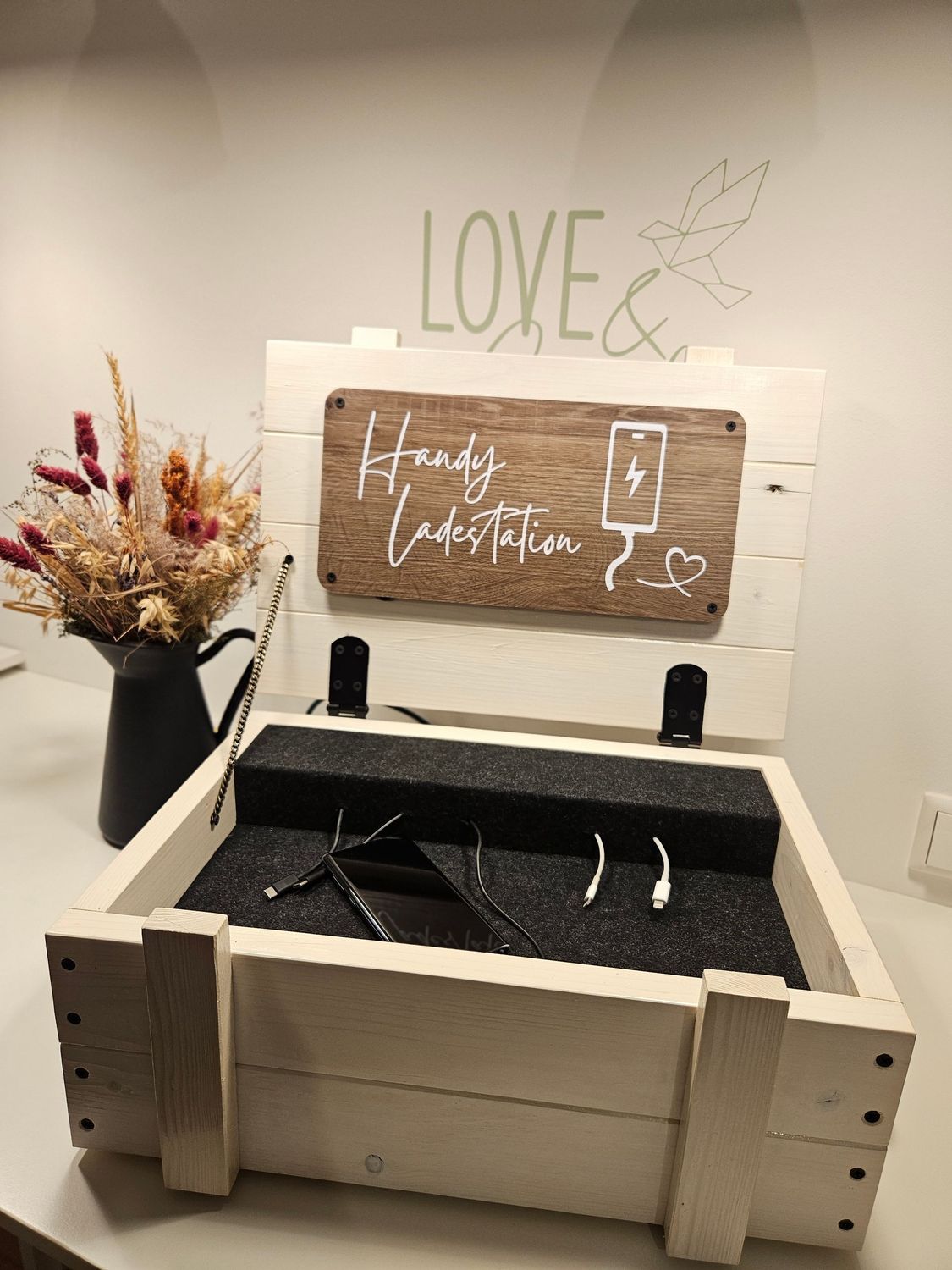 Miet mich: Handy Ladestation für 5 Handys