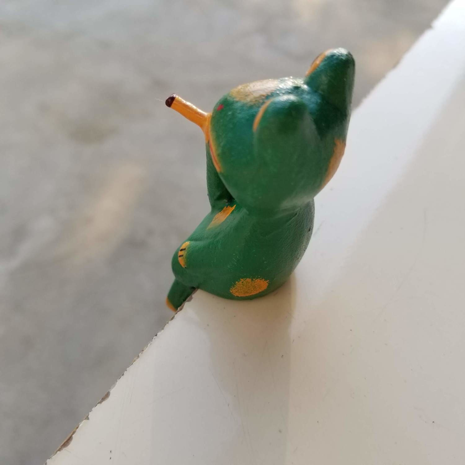 Relaxing Frog Shelf Decor Figurine