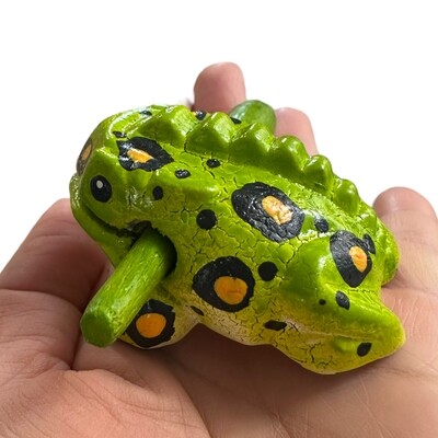 1.5" Fern Frog
