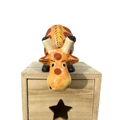 Giraffe Shelf Sitter